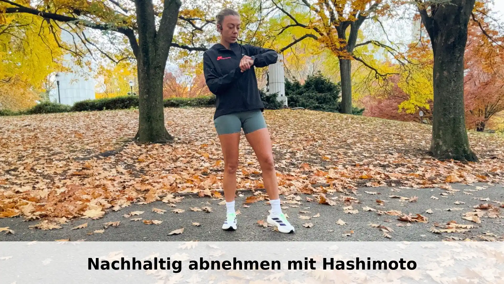 Frau voller Energie und Erfolg nach nachhaltigem Abnehmen mit Hashimoto